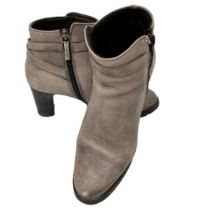 ITALIAN GREY LEATHER BOOTS - Size 7 1/2 (38 1/2)